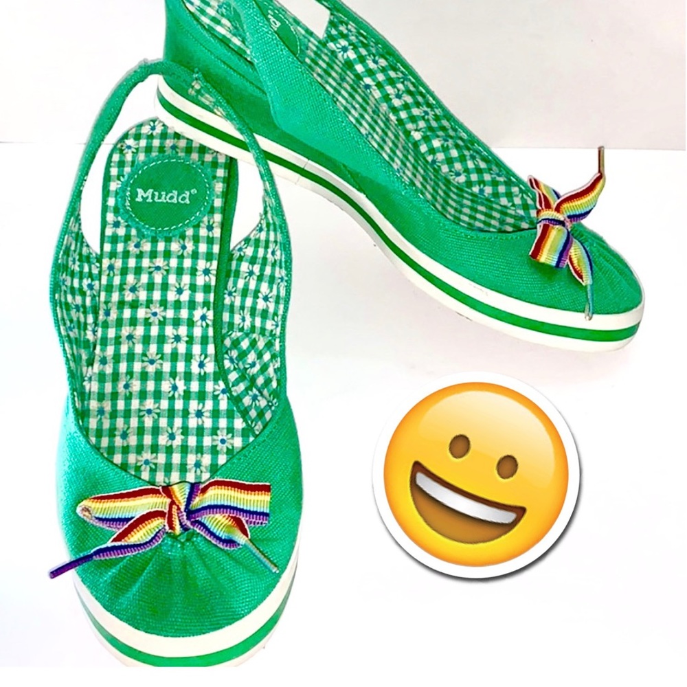 Muddy wedge sandals